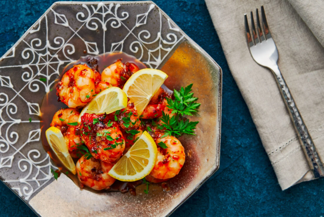 Cơm nhà ngon lành với món tôm sốt tỏi mật ong cực dễ làm-1