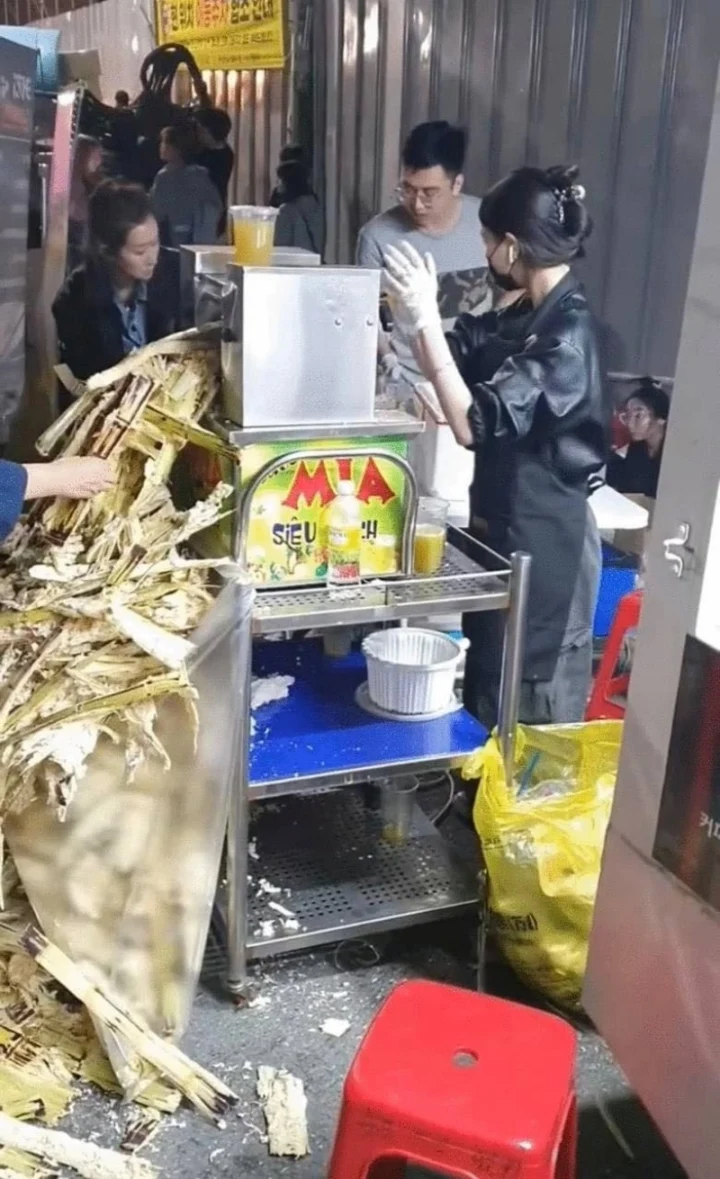 Nước mía giá bèo 10.000 đồng/cốc ở Việt Nam nhưng đắt gấp 9 lần khi ở Hàn Quốc-1