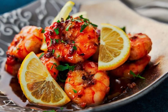 Cơm nhà ngon lành với món tôm sốt tỏi mật ong cực dễ làm