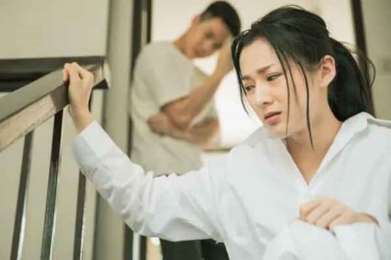 Em chồng bất ngờ mang hết tài sản đến gửi tôi cất giữ