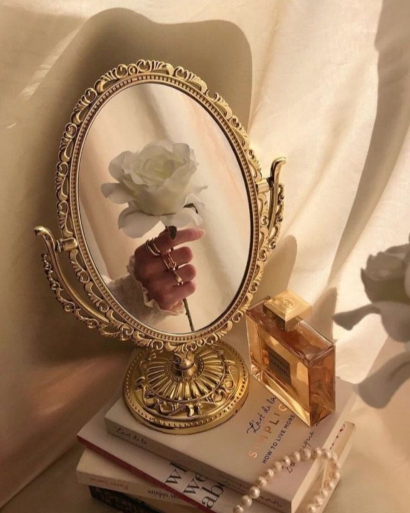 Những vị trí đặt gương rước họa vào nhà, tiền mất tật mang-2