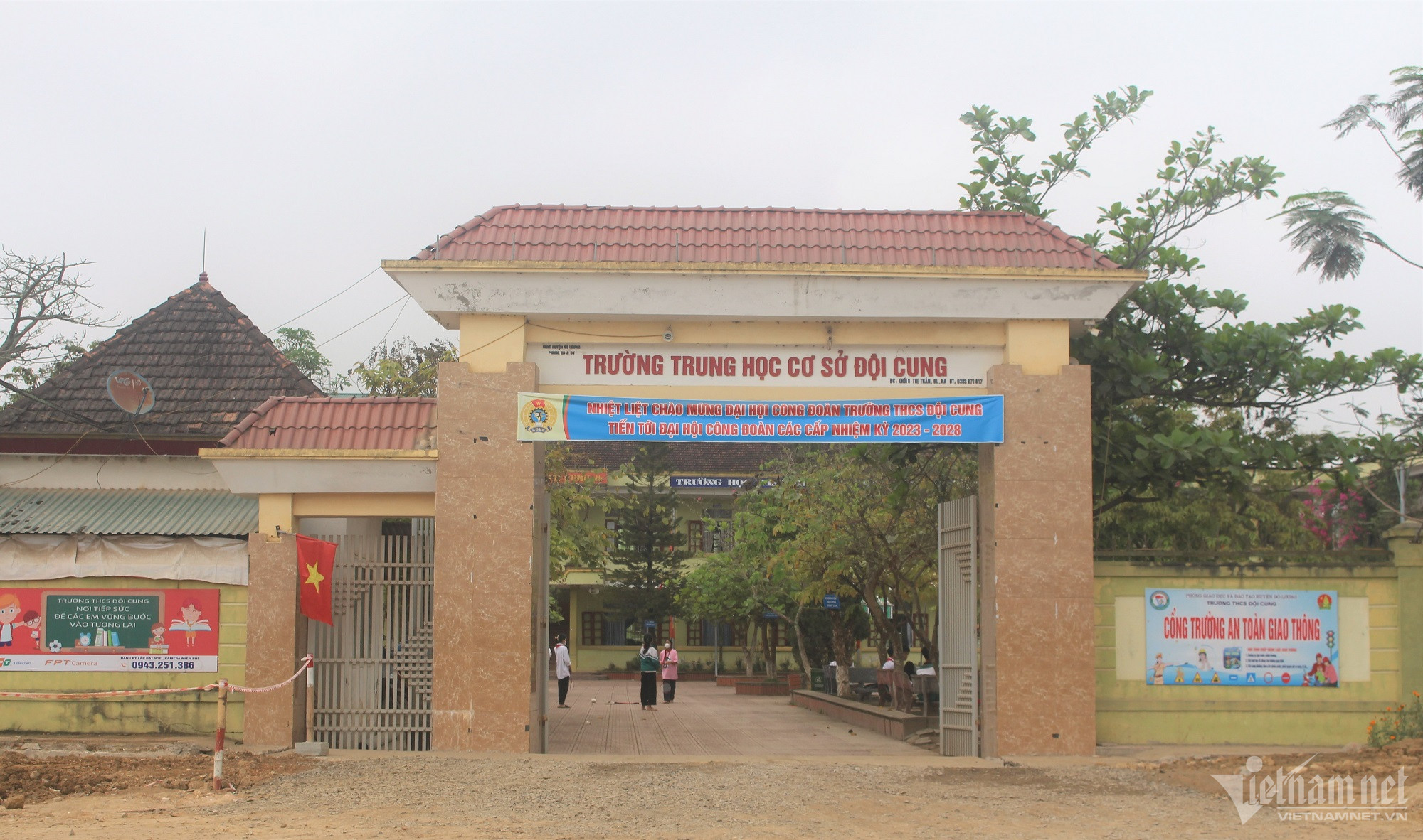 Xô xát giờ ra chơi, nam sinh lớp 7 bị bạn đánh trọng thương-1