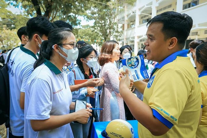 Điểm sàn đánh giá năng lực chỉ từ 600 trở lên-1