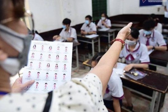 Đồng nghiệp dạy thêm 40-50 triệu/tháng, giáo viên môn phụ chạnh lòng
