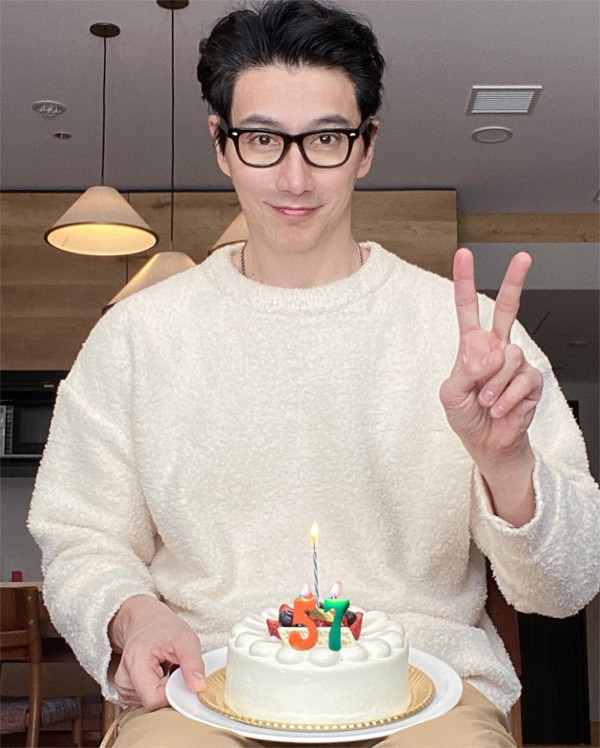 Bí quyết trẻ như thanh niên của người đàn ông Singapore 57 tuổi-1