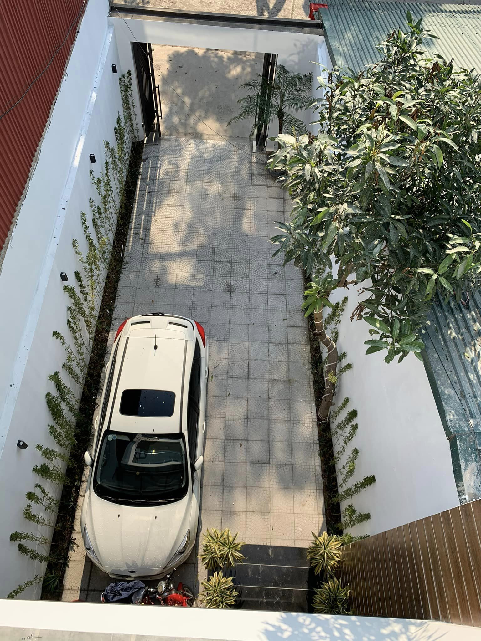 Nhà phố đông ấm, hè mát mang phong cách hiện đại-10