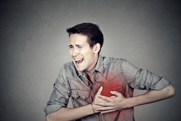 Bất kể nam hay nữ, nếu xuất hiện 5 loại đau nhức sau có thể là dấu hiệu của bệnh hiểm nghèo-2