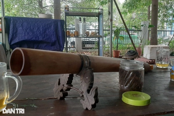 Say thuốc lào, người đàn ông ngã gãy xương đòn vai-1