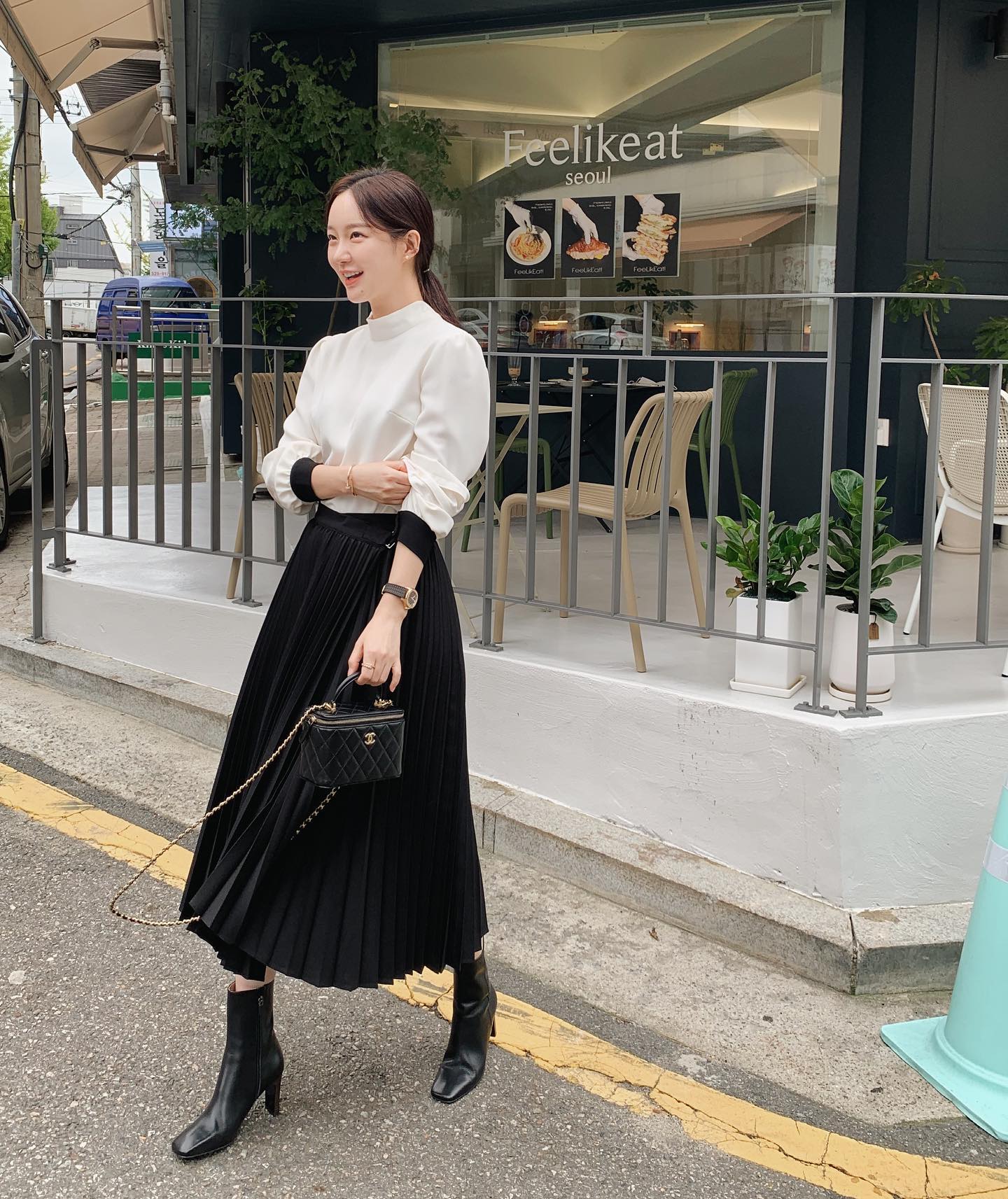 10 cách mặc chân váy xếp ly siêu trẻ và thanh lịch-9