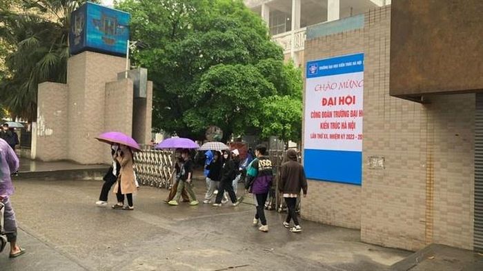 Sinh viên Kiến trúc bức xúc vì phải học trực tuyến gần hết năm học-1