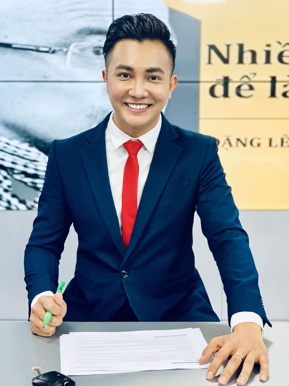 Bị liệt cơ mặt giống Hari Won, Việt Hương: Nam MC tiết lộ sự nguy hiểm của bệnh-4
