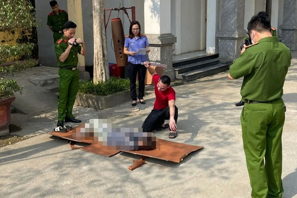 Thực nghiệm hiện trường vụ trai trẻ cưỡng hiếp người phụ nữ 55 tuổi trong bụi chuối-1