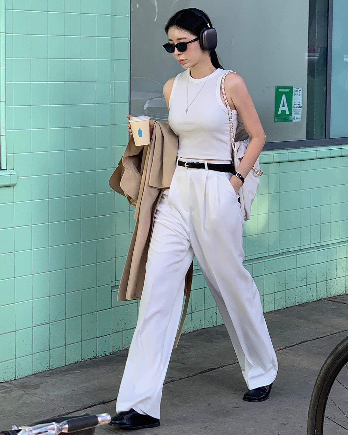 Mặc quần ống rộng với 5 kiểu áo này là chuẩn sành điệu-9