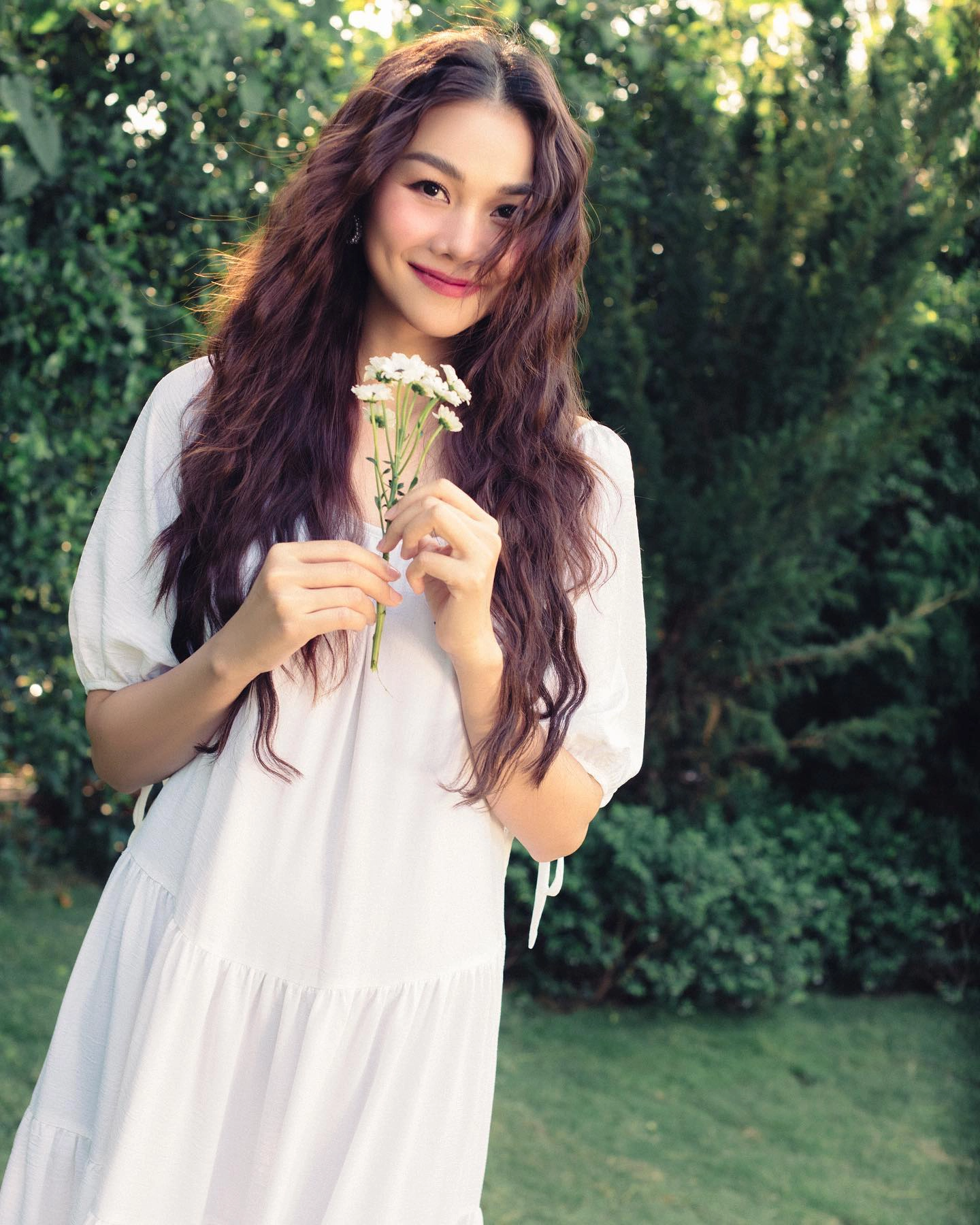 Tóc xoăn sóng nước giúp hack tuổi, che mặt to cực khéo-1