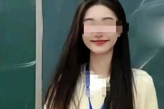 Cô giáo bị tố quan hệ bất chính với 48/50 phụ huynh của lớp, ông bố nào cũng tưởng mình là duy nhất