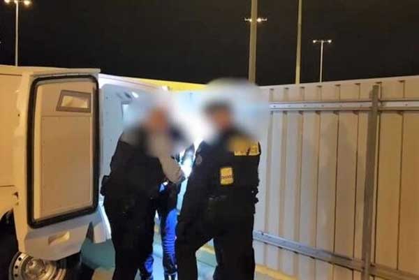 4 người Australia bị đuổi khỏi máy bay vì say xỉn, chửi bới tiếp viên-1
