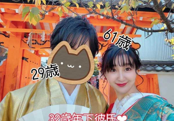 Phú bà 61 tuổi cưới chồng 29 tuổi, con trai vợ hơn bố dượng 7 tuổi-2