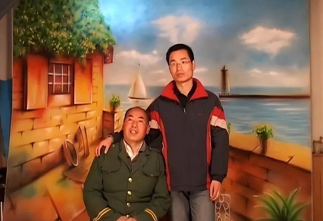 Bán hết thóc lúa, gia súc để gom tiền cho con đi học đại học, ông bố nông dân không ngờ đời mình và con lại rơi vào bi kịch như này!-1