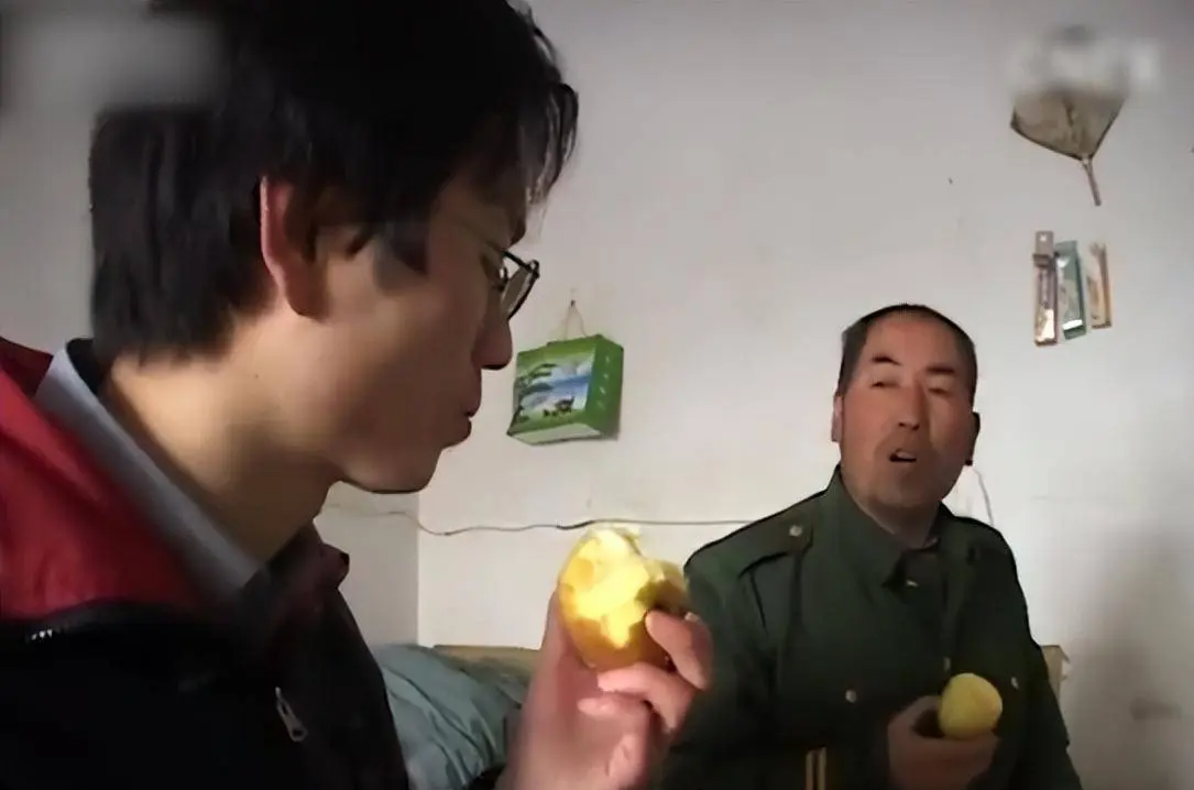 Bán hết thóc lúa, gia súc để gom tiền cho con đi học đại học, ông bố nông dân không ngờ đời mình và con lại rơi vào bi kịch như này!-4