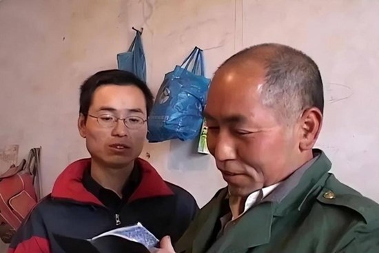 Bán hết thóc lúa, gia súc để gom tiền cho con đi học đại học, ông bố nông dân không ngờ đời mình và con lại rơi vào bi kịch như này!