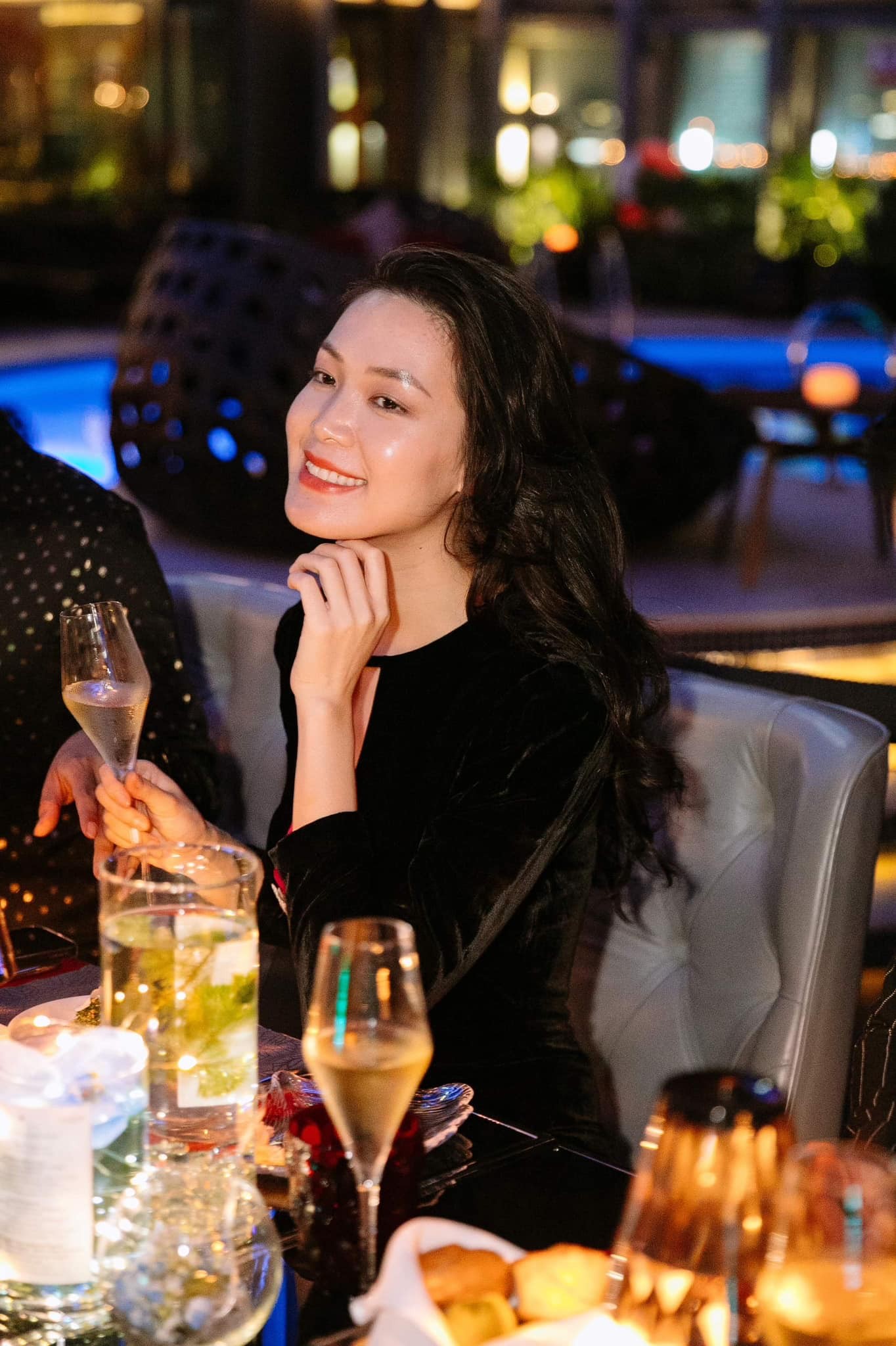 Hoa hậu Thùy Dung sau nhiều năm vắng bóng-14