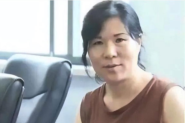 Người phụ nữ có 3 đời chồng, 52 tuổi vẫn chờ cơm mẹ nấu-1