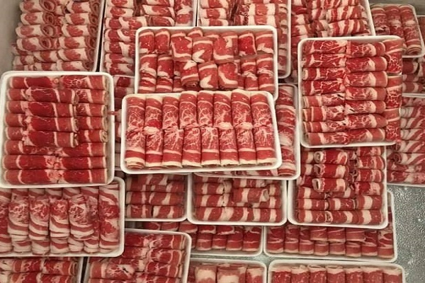 Thu giữ gần 3 tấn thịt vịt và trứng gà non nghi nhập lậu-2