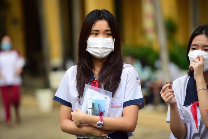 Con đăng ký học lớp 10 xa nhà, phụ huynh phải ký biên bản đảm bảo-1