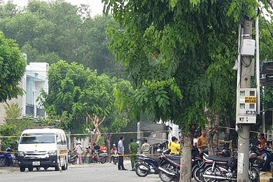 Cô gái nghi sát hại người tình của cha rồi gọi điện báo cho cha biết