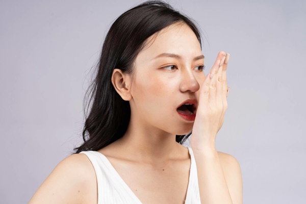 Tuyệt chiêu bóc vỏ tỏi đơn giản, nhanh chóng không sợ ám mùi-2