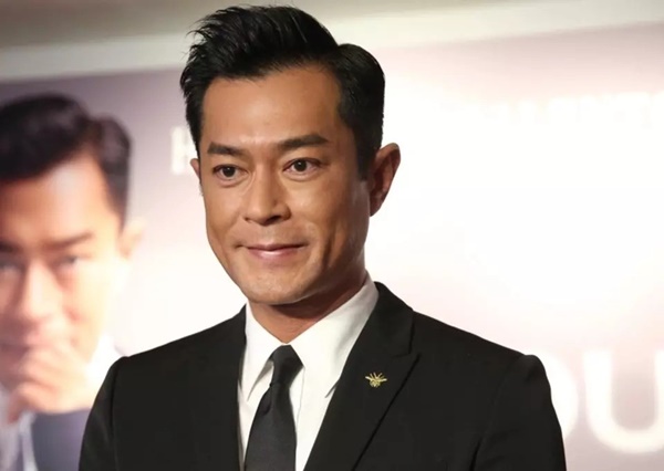 Người đàn ông là nỗi ác mộng với hàng loạt nghệ sĩ showbiz-8