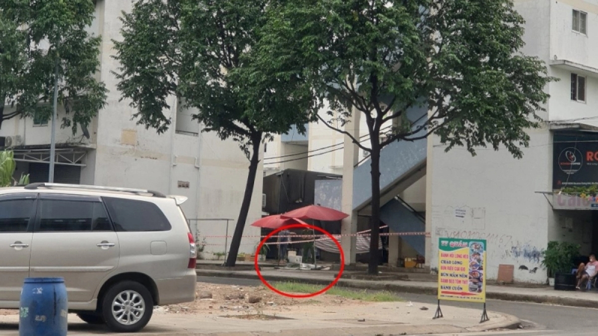 Nguyên nhân ban đầu vụ người đàn ông tử vong tại vỉa hè chung cư-1