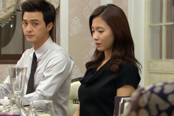 Lấy chồng giàu nhưng em chồng lại xin tôi đến chăm sóc ở cữ 3 tháng-1