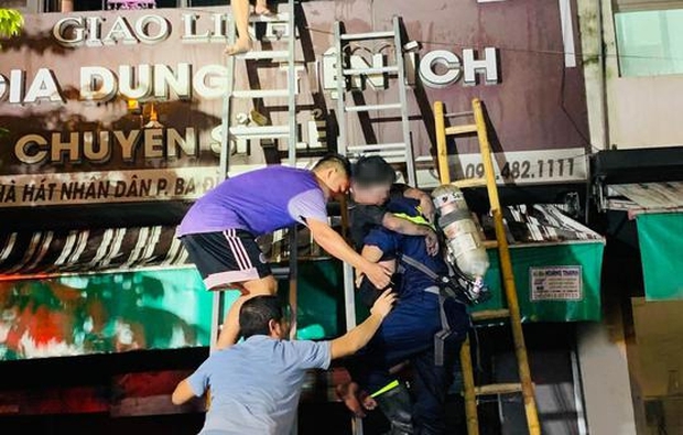 Cháy nhà lúc rạng sáng, hai cháu nhỏ 4 và 8 tuổi tử vong-4