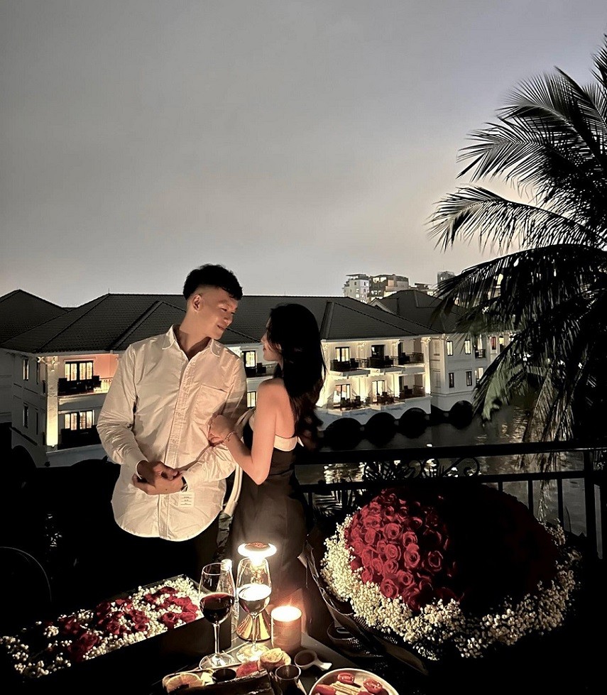 Cuộc sống hôn nhân khác xa ảnh khoe trên mạng của vợ chồng cầu thủ Thành Chung-3