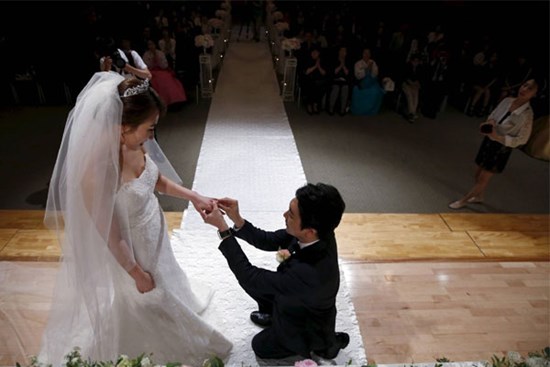 Nghịch lý ở quốc gia 'đóng gói và bán' tình yêu cho cả thế giới