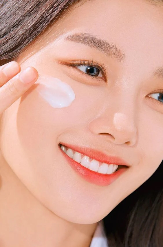 Loại kem chống nắng khiến da lên nhiều mụn, lão hóa nhanh bất ngờ-3