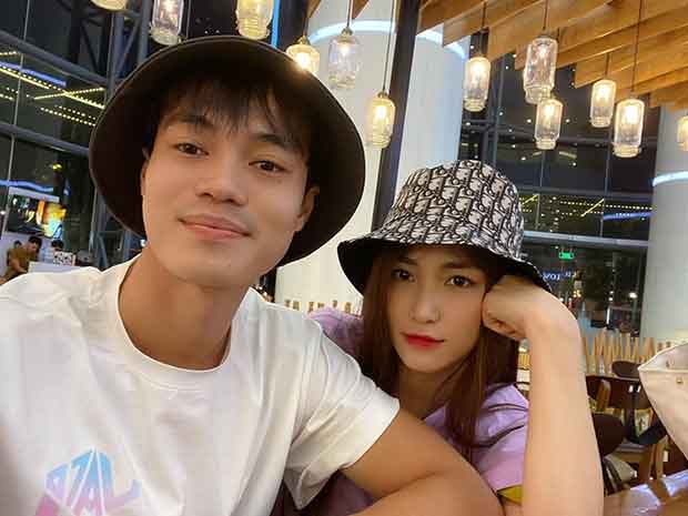 Văn Toàn cười không khép được miệng” khi Hòa Minzy tạo bất ngờ-1