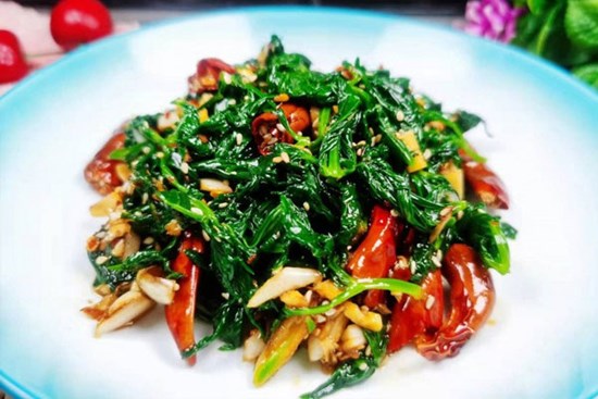 Toàn thân cây này là báu vật, phần lá bổ dưỡng nhất đem bóp nộm đơn giản vẫn được món ngon lại siêu tốt