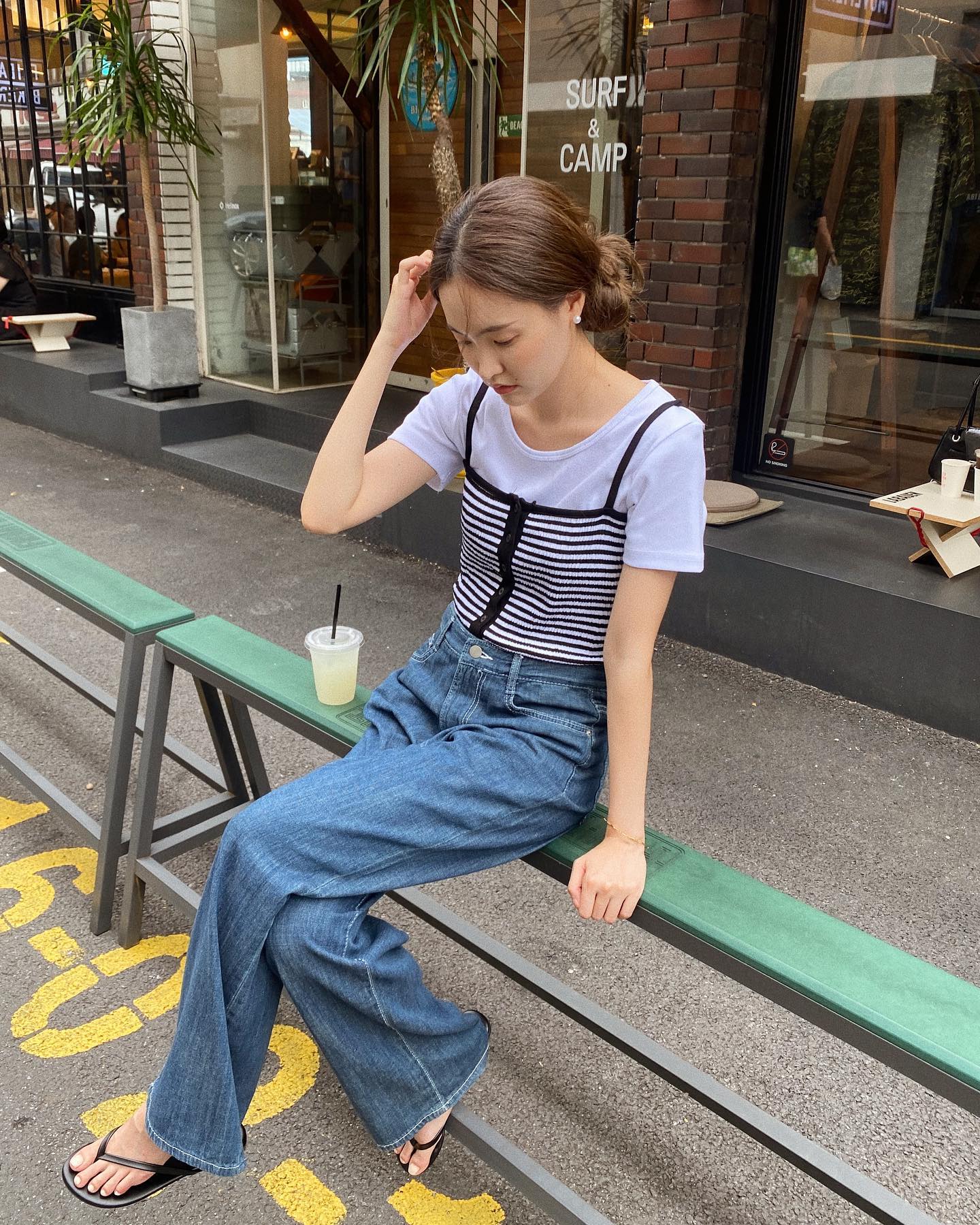 Búi tóc nên mặc gì để ghi điểm về cả nhan sắc lẫn phong cách?-4