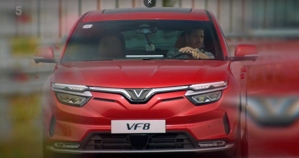 Truyền hình Anh: VinFast VF 8 là tương lai của xe điện công nghệ cao Việt Nam-3