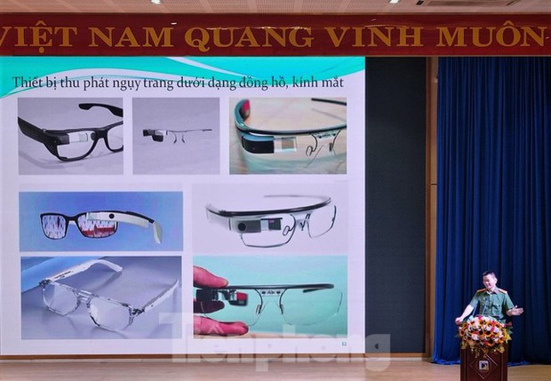 Thiết bị siêu nhỏ được thí sinh sử dụng để gian lận trong thi tốt nghiệp THPT như thế nào?-3