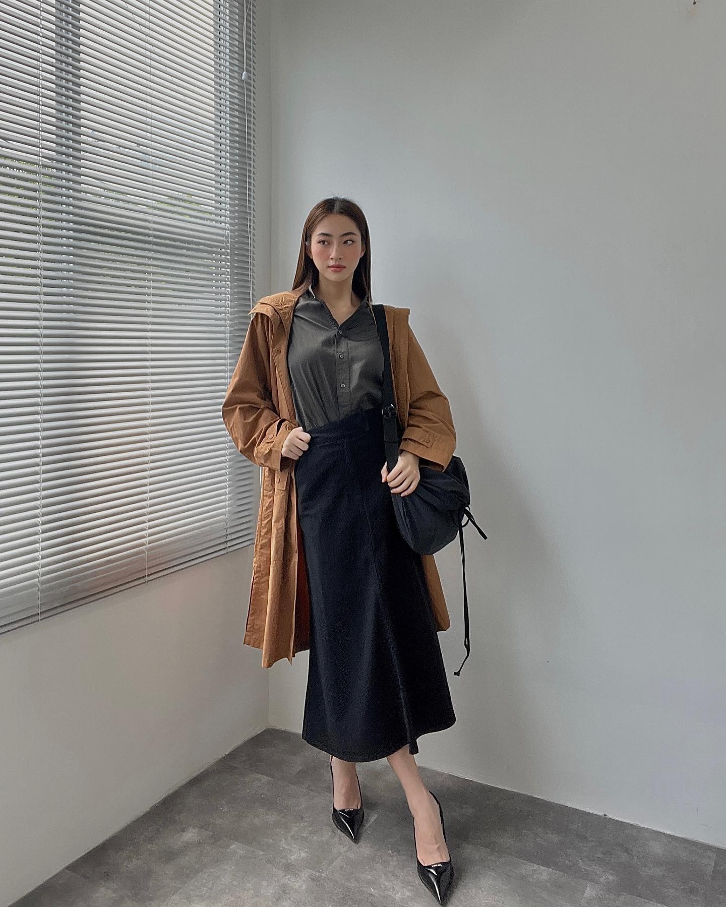 Diện trang phục màu đen trẻ trung và sang trọng như sao Việt-7