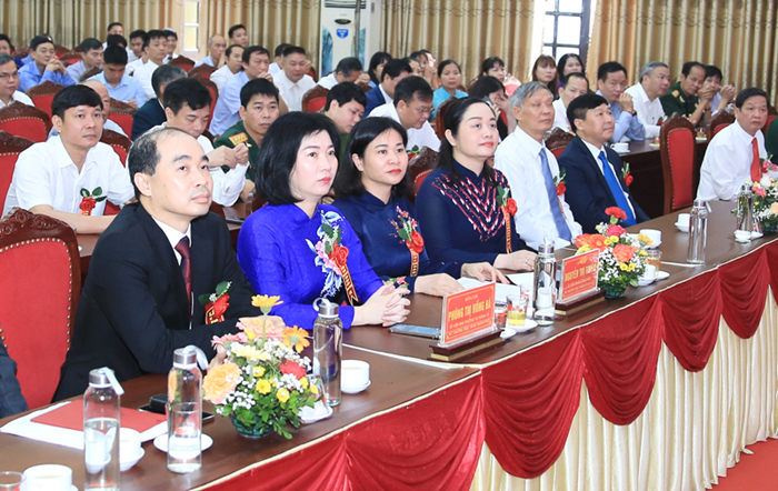 Bệnh viện Đa khoa Vân Đình cần phát huy truyền thống đáng tự hào, nâng cao chất lượng chăm sóc sức khỏe nhân dân-2