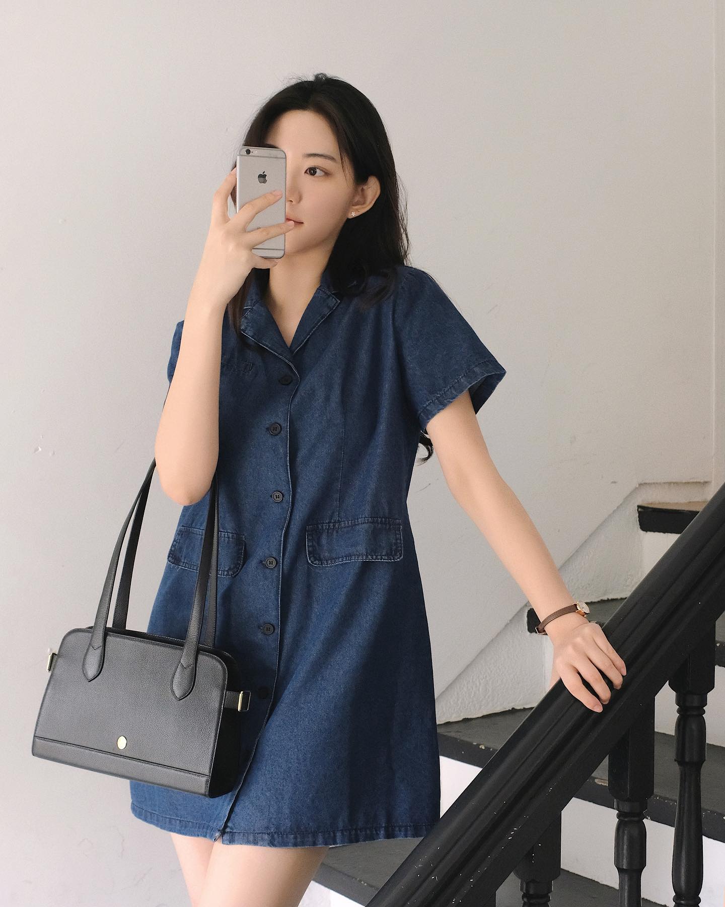 5 món đồ denim nhất định nên sắm để style mùa hè trẻ trung hơn-9