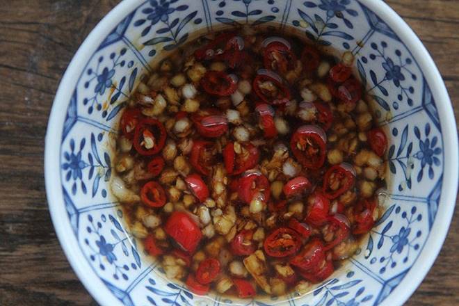 Nhân sâm xanh có lượng canxi ngang sữa tươi, lại giàu vitamin C đem nấu kiểu này giòn ngon thanh mát-7