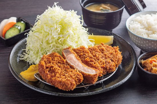 Làm thịt cốt lết chiên xù giòn rụm kiểu Nhật