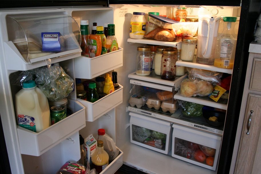 4 lý do khiến tủ lạnh gia đình bạn luôn lộn xộn và cách khắc phục đến từ chuyên gia-1