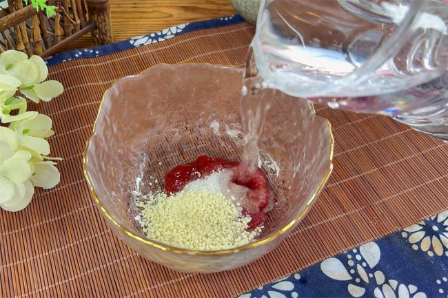 Bữa tối làm trứng cút sốt cà chua nóng hổi cực đưa cơm cho gia đình-5