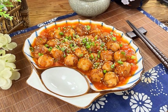 Bữa tối làm trứng cút sốt cà chua nóng hổi cực đưa cơm cho gia đình